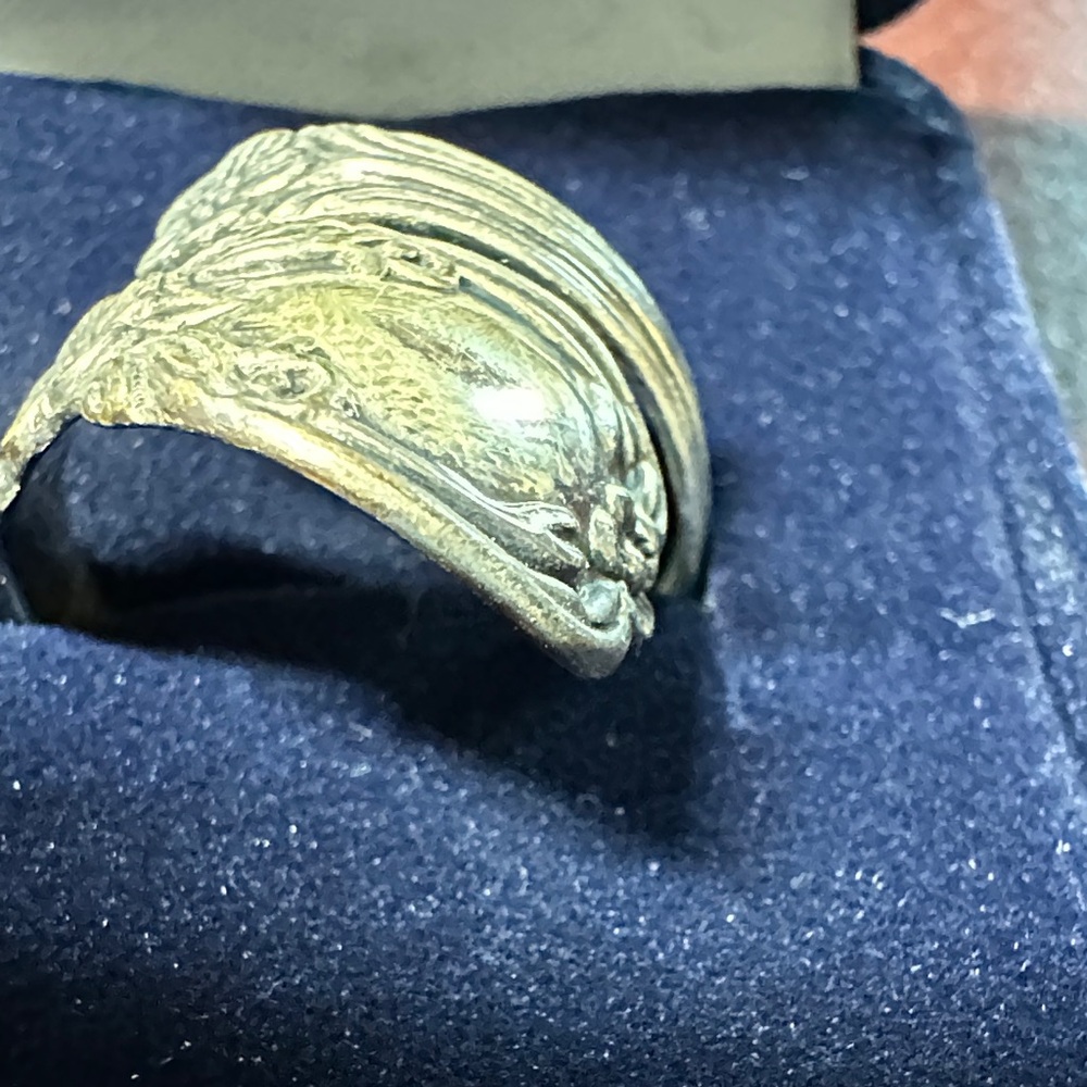 Avon vintage Silver Floral Ring - Picture 4 of 10